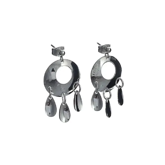 Huvudbild  Örhängen Árbevierru/Tradition