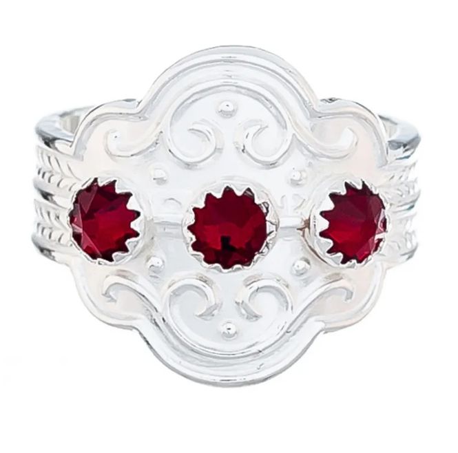 Huvudbild  Ring, kvit m/raud stein