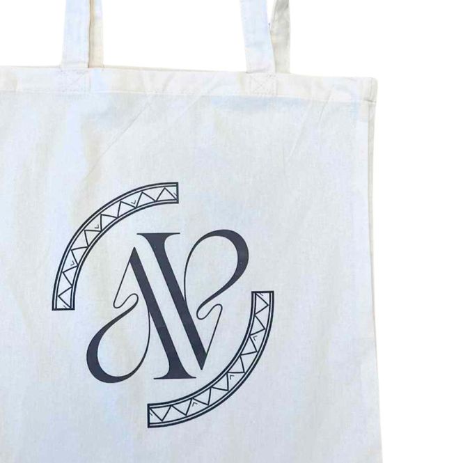 Huvudbild Aimi Tygväska